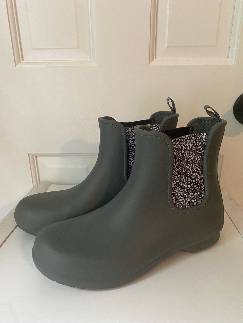 Crocs Freesail Chelsea rain boots